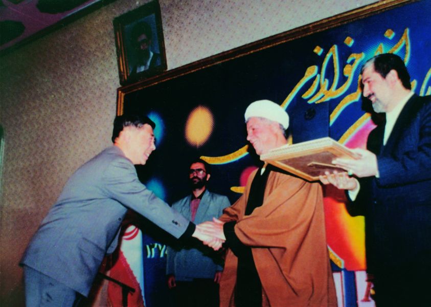 1997年-汪尔康院士获伊朗第十届霍拉兹米国际创新发明和研究一等奖及日内瓦世界知识产权组织创新发明奖-汪尔康-提供
